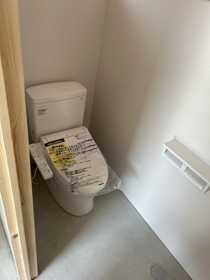 工場内トイレ新設7FD3D7D1-4C06-4BBA-A29E-F72A0F1853A0_コピー